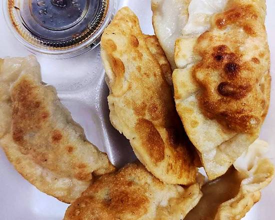 6. Fried Dumpling 煎水餃